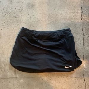 Nike black tennis skirt with shorts embedded